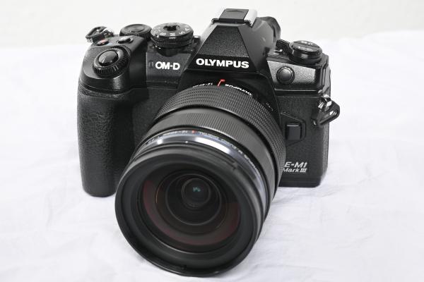 Olympus OM-D E-M1 Mark III + 12-40mm F2.8 -Gebrauchtartikel-
